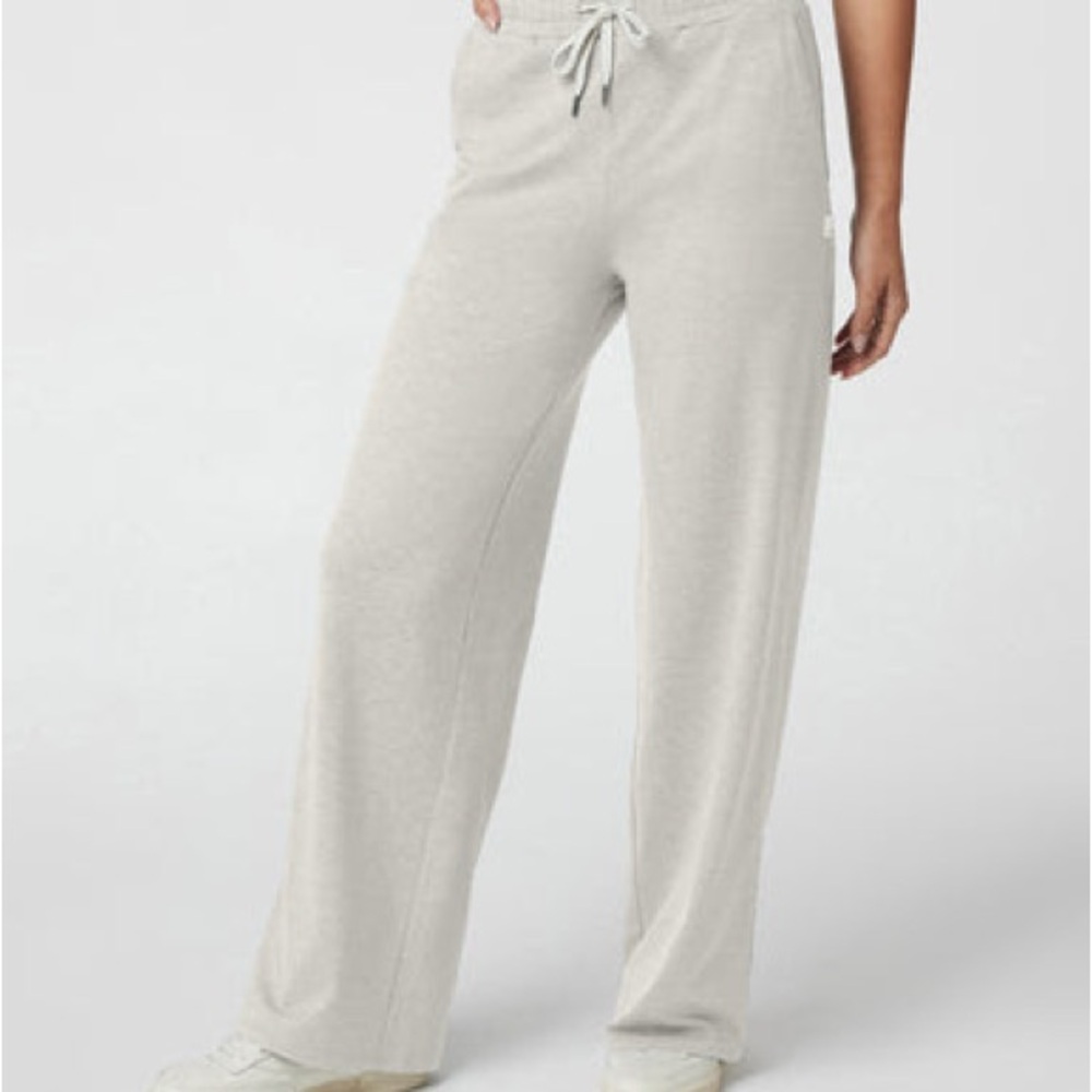 Vuori Halo Essential Wide Leg Pants